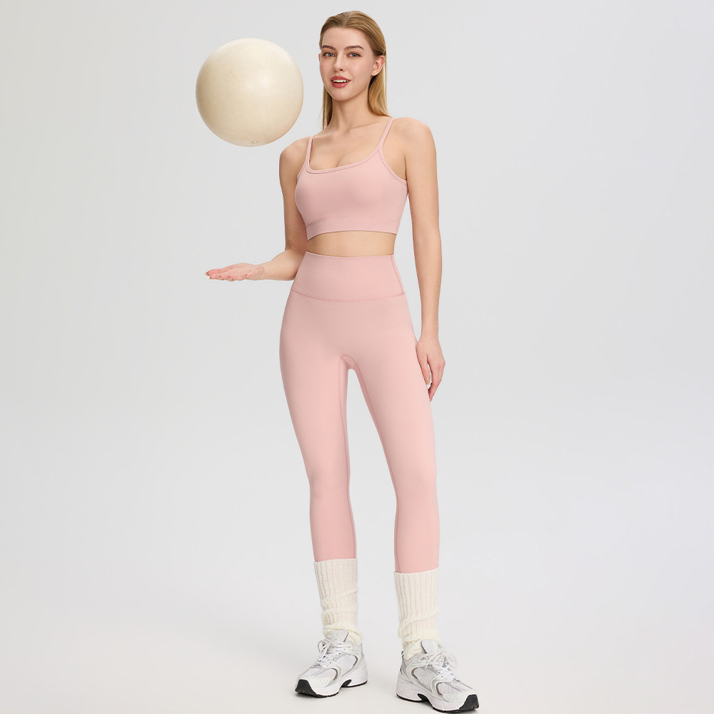 Women's yoga Pilates training  - Pilates In Yoga Pants ulasan dan harga